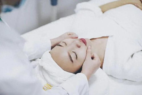 习惯在睡前玩下手机,用不了多久,就会摊上这5个 毛病